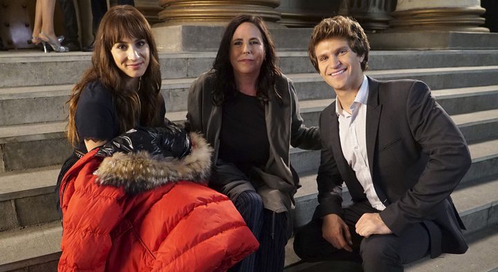  Troian Bellisario, I. Marlene King y Keegan Allen en 'Pretty Little Liars'