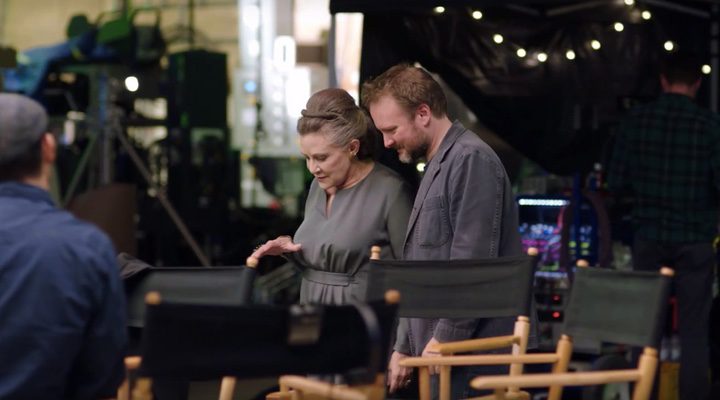 Carrie Fisher y Rian Johnson durante el rodaje de 'Star Wars: Los últimos Jedi'