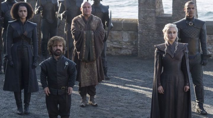 Emilia Clarke, Peter Dinklage, Nathalie Emmanuel, Jacob Anderson y Conleth Hill en 'Juego de Tronos'