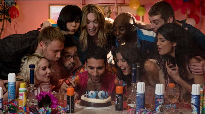 Doona Bae, Jamie Clayton, Tina Desai, Tuppence Middleton, Max Riemelt, Miguel Ángel Silvestre, Brian J. Smith, Toby Onwumere, Alfonso Herrera y Eréndira Ibarra en un clip de 'Sense8'