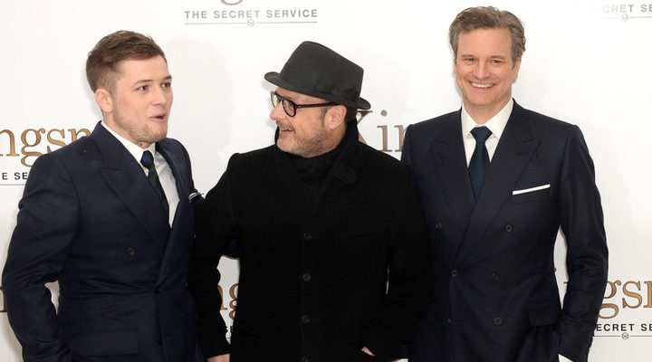 Taron Egerton, Matthew Vaughn y Colin Firth