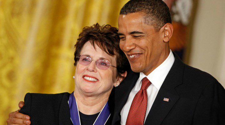 Billie Jean King recogiendo la Medalla presidencial de la libertad en 2009, otorgada por el aquel entonces presidente Barack Obama