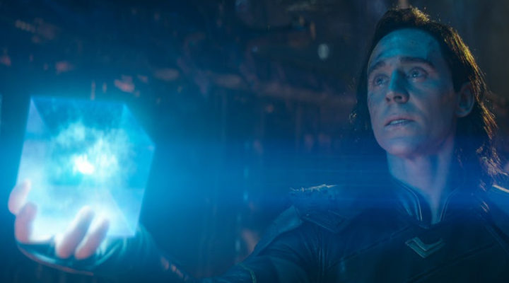 Loki con el Teseracto en 'Vengadores:Infinity War'