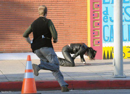 Fanning y Stewart en el set de 'The Runaways'