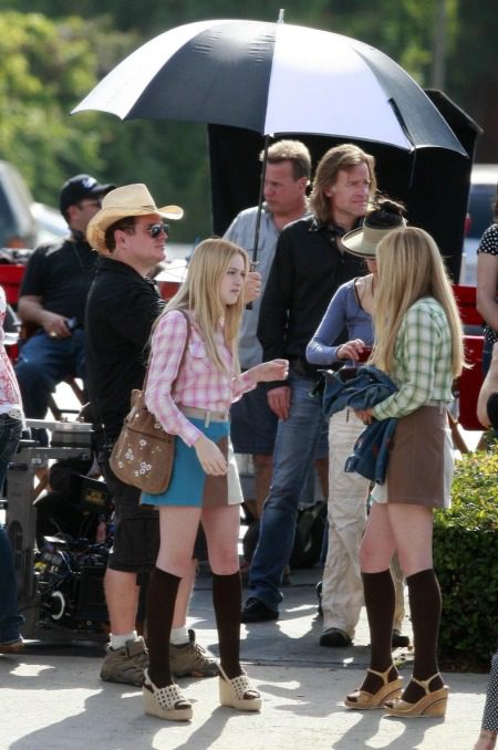 Fanning y Stewart en el set de 'The Runaways'