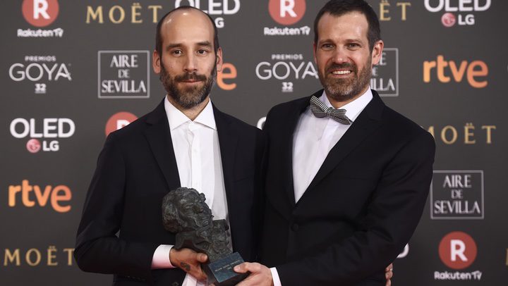  Jose Mari Goenaga y Andoni de Carlos, ganadores del Goya a Mejor guión por 'Handia'