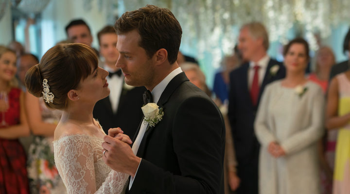 Christian Grey y Anastasia Steele en su boda