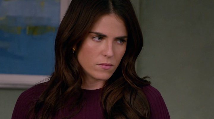 'La actriz Karla Souza de 'Cómo defender a un asesino' denuncia que fue violada por un director'