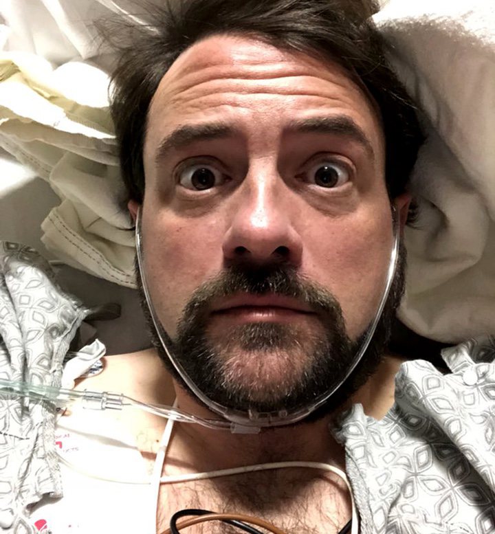 'Kevin Smith agradece las muestras de apoyo después de sufrir un ataque al corazón'