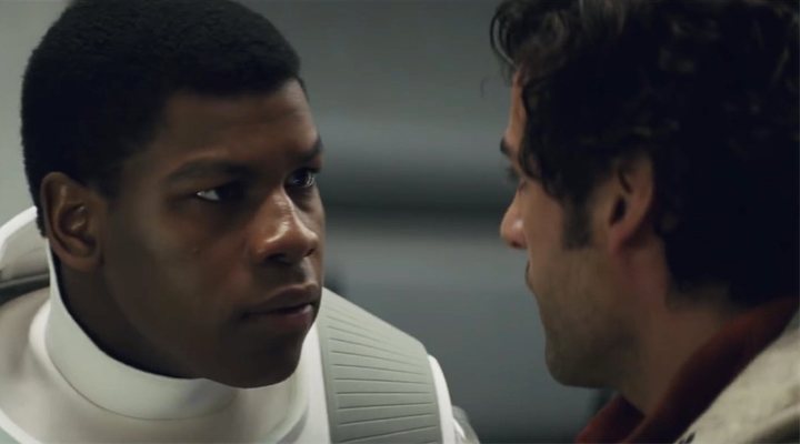  John Boyega y Oscar Isaac en 'Star Wars: El despertar de la fuerza'