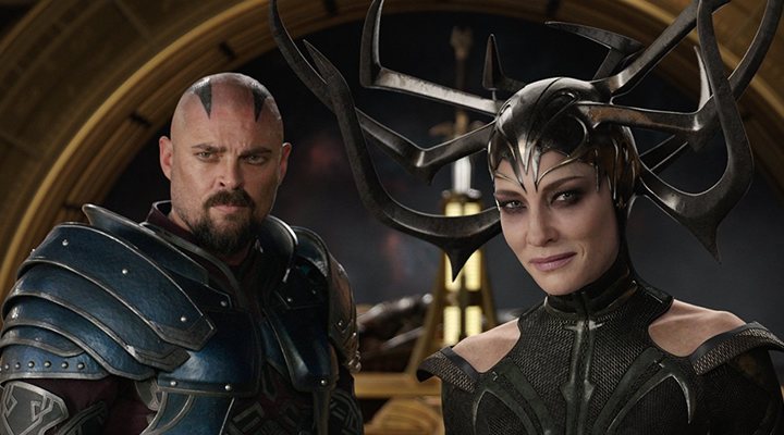 Cate Blanchett y Karl Urban en 'Thor:Ragnarok'