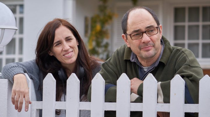 Juana Macías y Jordi Sánchez en el rodaje de 'Bajo el mismo techo'