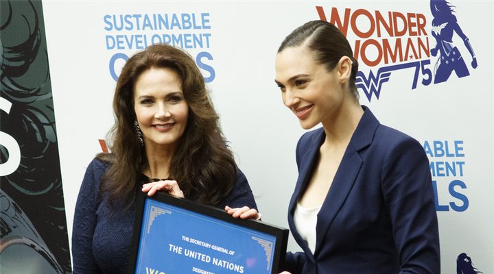 Lynda Carter y Gal Gadot