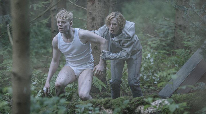 'Alba August y Lucas Lyngaard Tønnesen en 'The Rain''