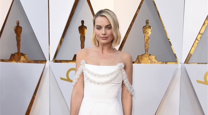  Margot Robbie 