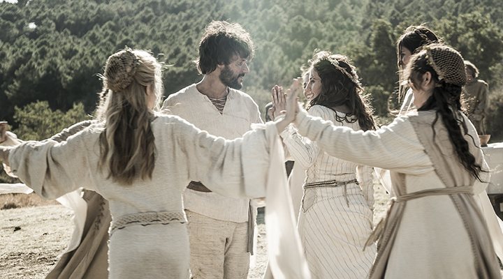 'Bernat y Francesca bailan en 'La catedral del mar''