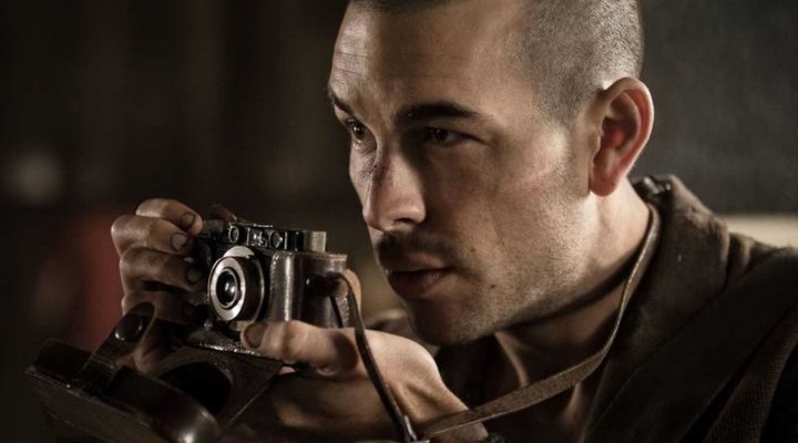  Mario Casas, como Francesc Boix en 'El fotógrafo de Mauthausen'