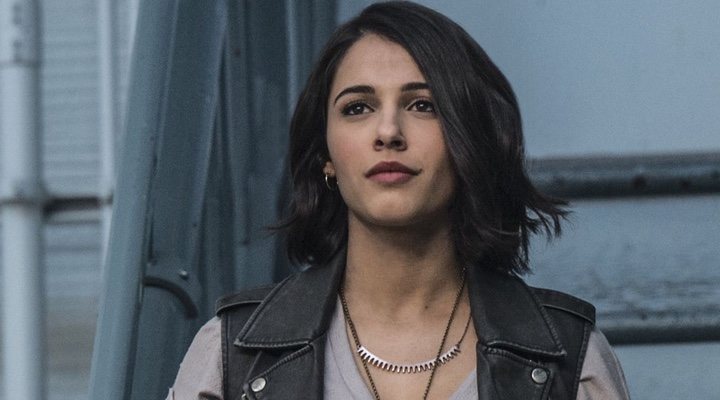  Naomi Scott