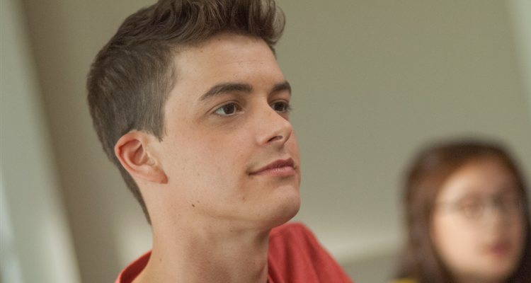 'Israel Broussard en A todos los chicos de los que me enamoré'