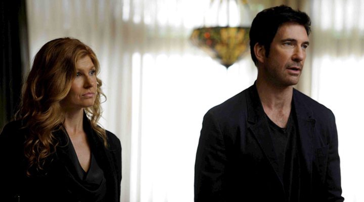 'Connie Britton y Dylan McDermott en American Horror Story: Murder House'