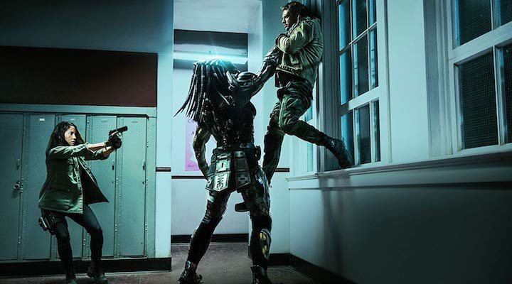 Olivia Munn y Boyd Holbrook contra Predator