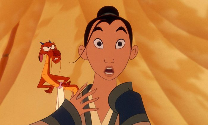 Mushu y Mulán en la película de animación