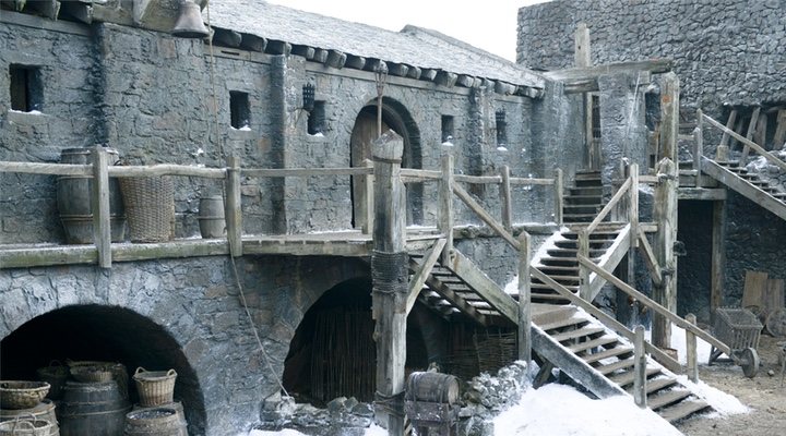  Interior del Castillo Negro, donde vive la Guardia de la Noche