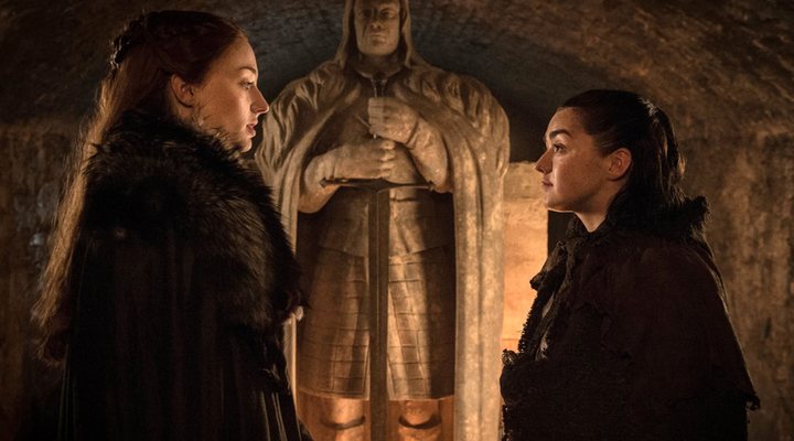  Sophie Turner y Maisie Williams en 'Game of Thrones'