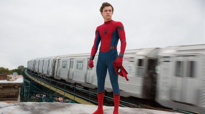  Tom Holland como Spider-Man