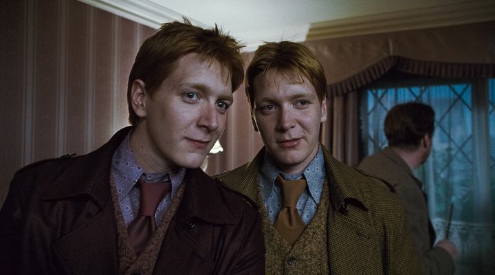 'James y Oliver Phelps en 'Harry Potter y las Reliquias de la Muerte: Parte 1''