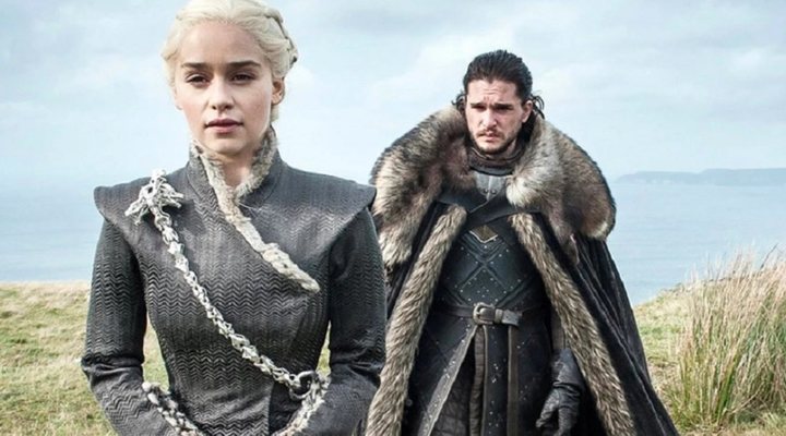  Emilia Clarke y Kit Harington en 'Juego de Tronos'