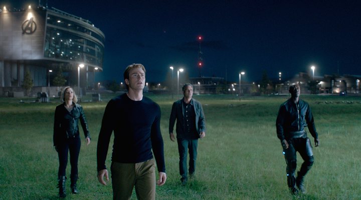  Scarlett Johansson, Chris Evans, Mark Ruffalo y Don Cheadle en 'Vengadores: Endgame'