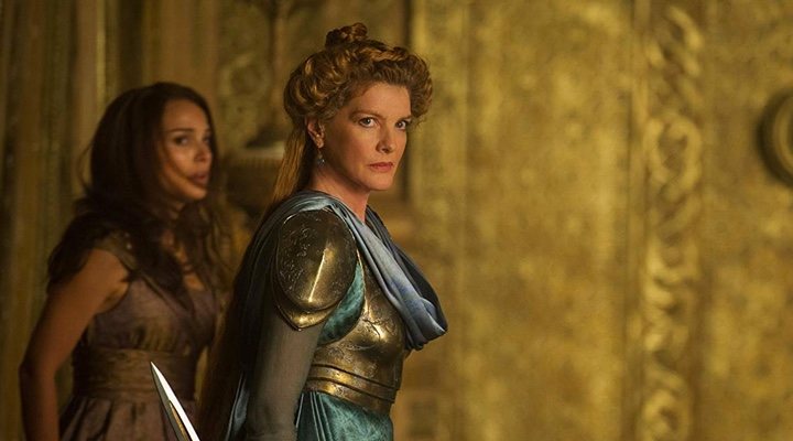 Rene Russo como Frigga en 'Thor: El mundo oscuro'.