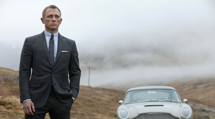  Daniel Craig como James Bond