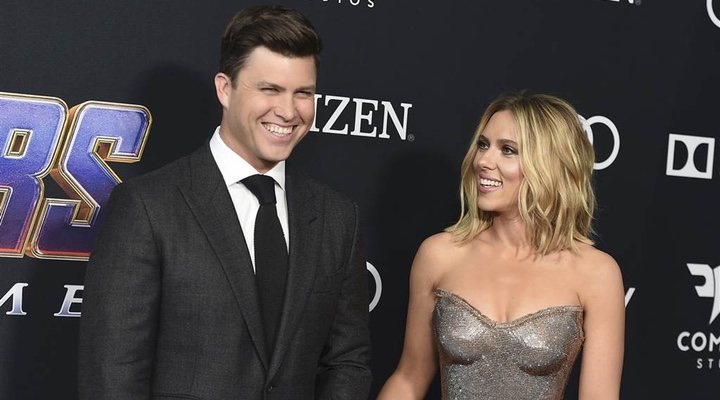  Scarlett Johansson y Colin Jost premiere 'Venagdores: Endgame'