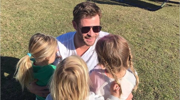  Chris Hemsworth con sus hijos