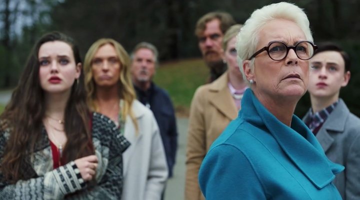  Imagen del reparto de 'Puñales por la espalda' con Jamie Lee Curtis a la cabeza