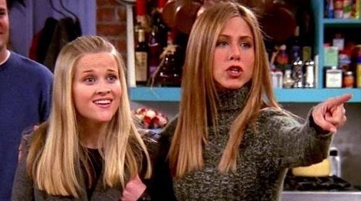 Reese Witherspoon y Jennifer Aniston en 'Friends'