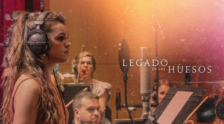 Amaia canta la canción de 'Legado en los huesos'