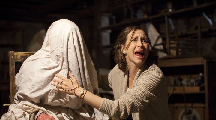 Vera Farmiga como Lorrain Warren en Expediente Warren