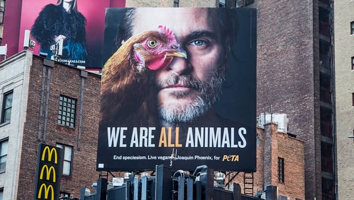 El anuncio de PETA con Joaquin Phoenix sobre un McDonalds