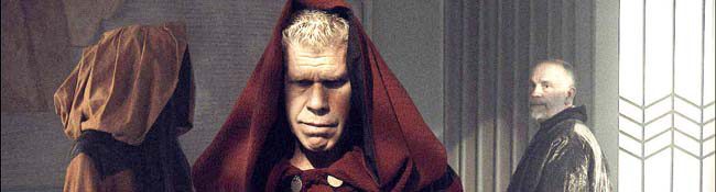 Ron Perlman es el padre de 'Conan'