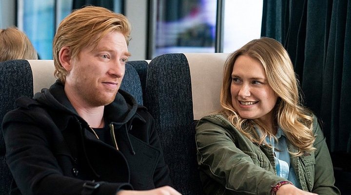 Merritt Wever y Domhnall Gleeson en 'Run'