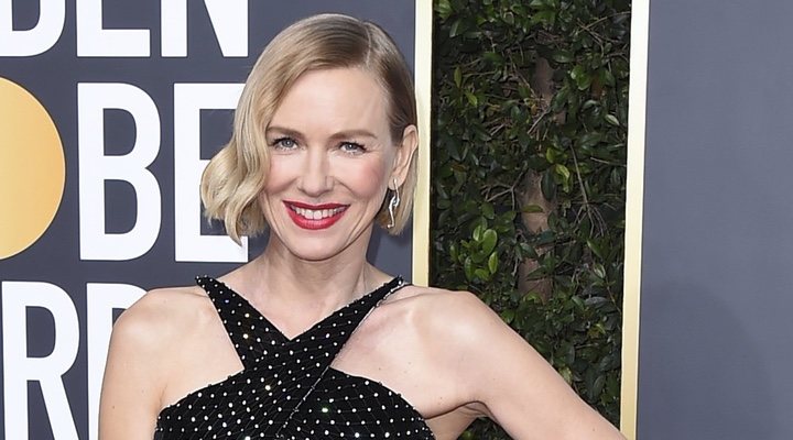  Naomi Watts en la alfombra roja de los Globos de Oro