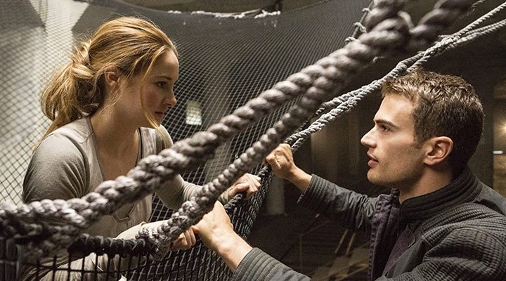  Shailene Woodley y Theo James en 'Divergente'