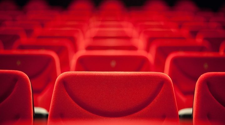  Imagen de una sala de cine vacía