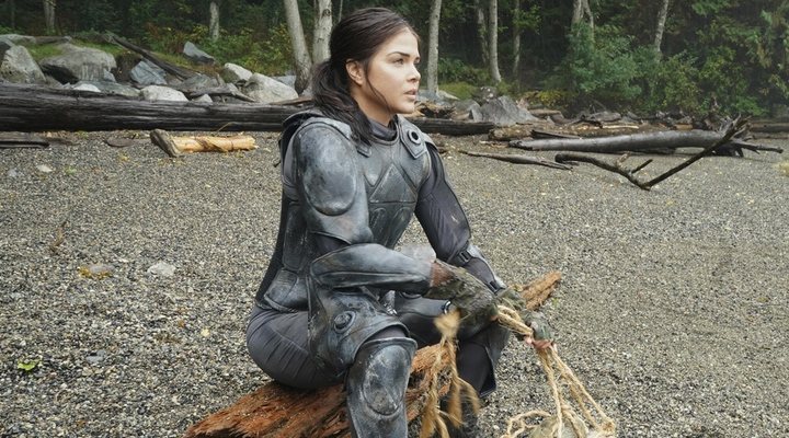 Marie Avgeropoulos, Octavia en 'Los 100'