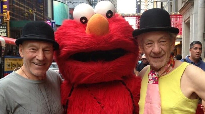 Patrick Stewart, Ian McKellen y Elmo