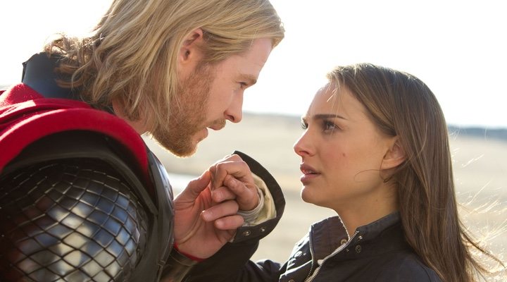  Chris Hemsworth y Natalie Portman en 'Thor'