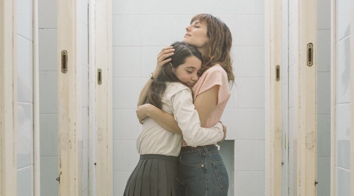 Natalia de Molina y Andrea Fandos en 'Las niñas'